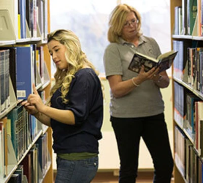 rvcc students in library