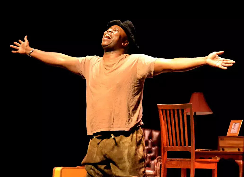 robeson actor with arms outstretched