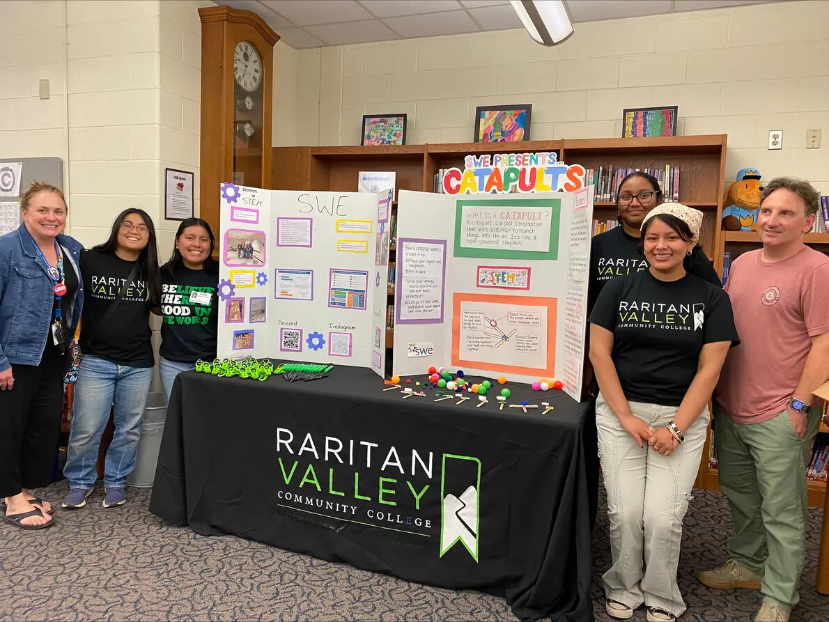 rvcc students and teachers at stem club display